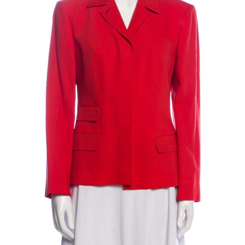 Red Tailored Blazer with Notched Lapel and Structured Silhouette